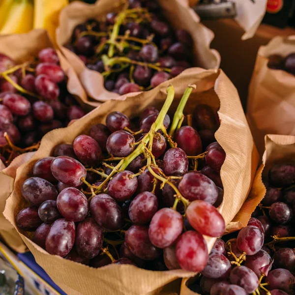 Black seedless grapes