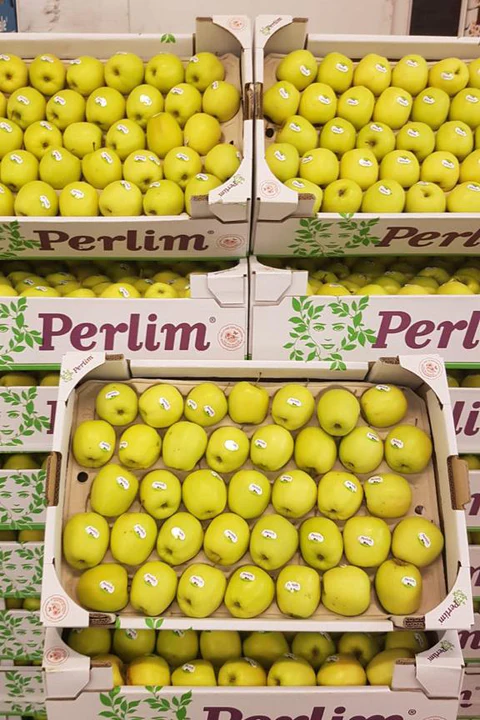 WhatsApp-Image-2020-11-12-at-12.23.43-1_1_480x Golden delicious Apples - Image 1